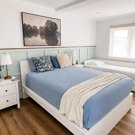 Apartment Swordfish House