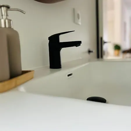 아파트 Swordfish House 페니케